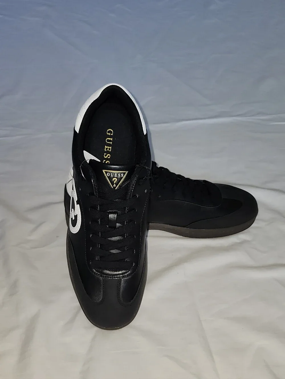 NWT Guess Men's Orgely Black White Casual Sneakers Gum Sol Size 12M